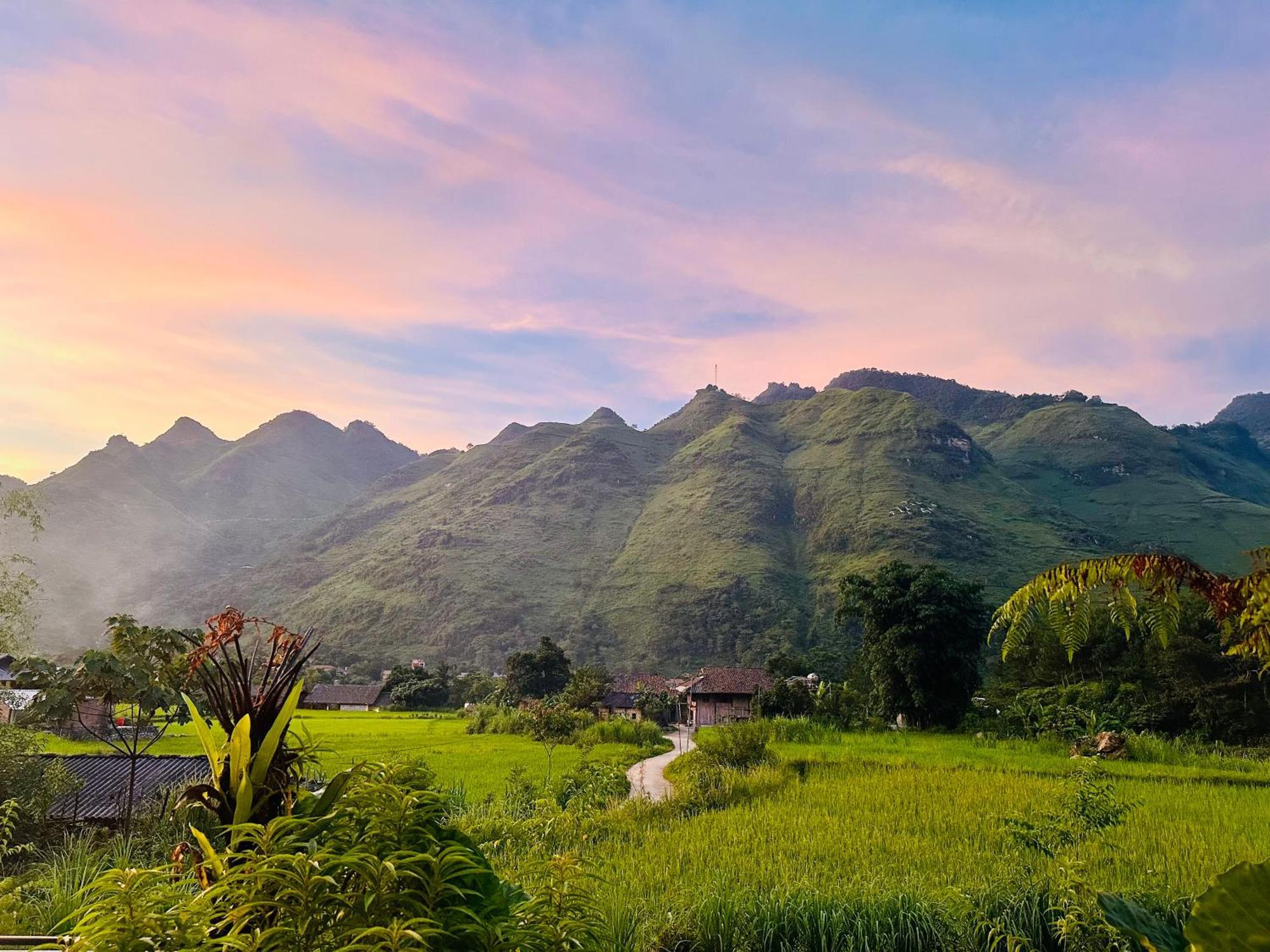 Du Gia Field View Homestay Lang Cac Экстерьер фото